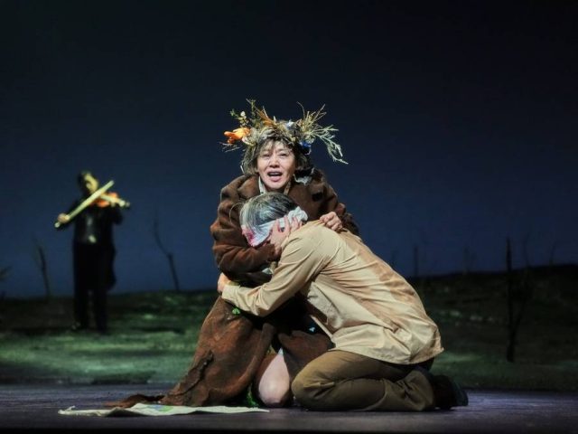 NINAGAWA×RSCによる辛口の現代批評――Bunkamura Production 2025『KING LEAR リア王』／田村真弓